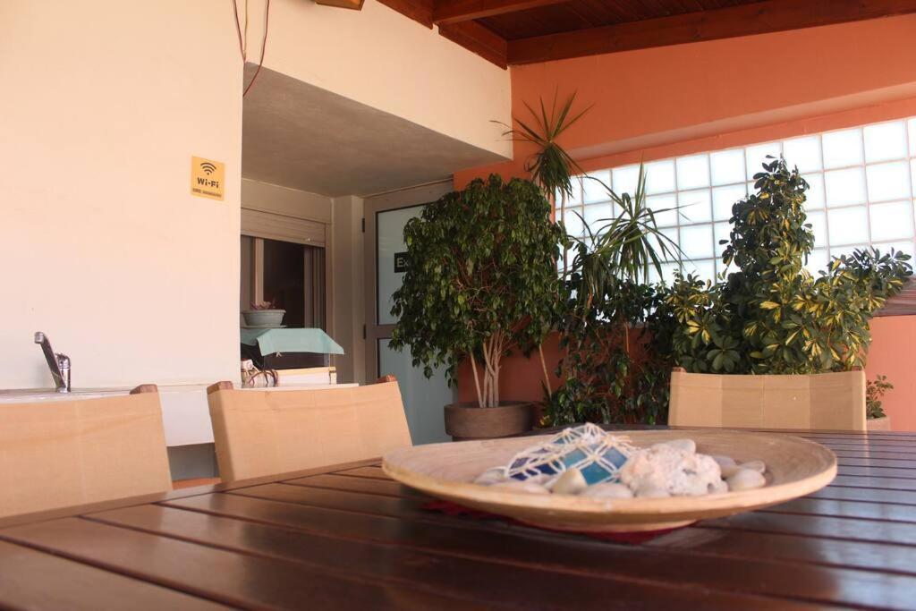 Maria'S Airport Apartment Koropíon Exterior foto